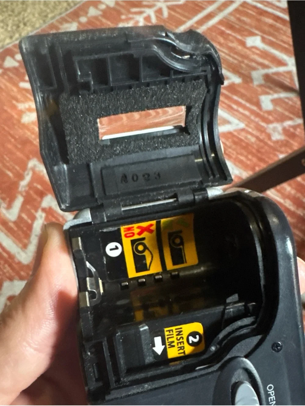 Kodak EasyLoad 35 KE60 35mm Film Camera - UnTested